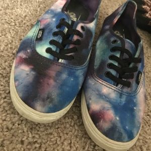 Vans low pro galaxy